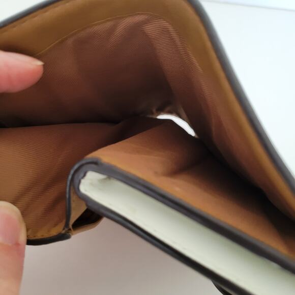 Coach Wallet Crossgrain Leather Monogram White Brown Medium Bifold Logo Compact - Picture 6 of 14